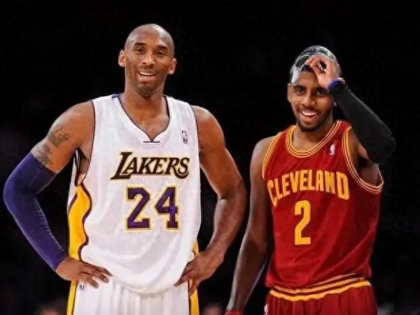 Earl Clark: Kobe và Irving Lov